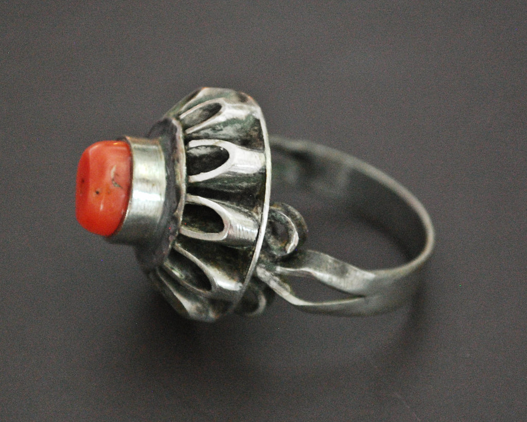 Old Coral Ring - Size 8