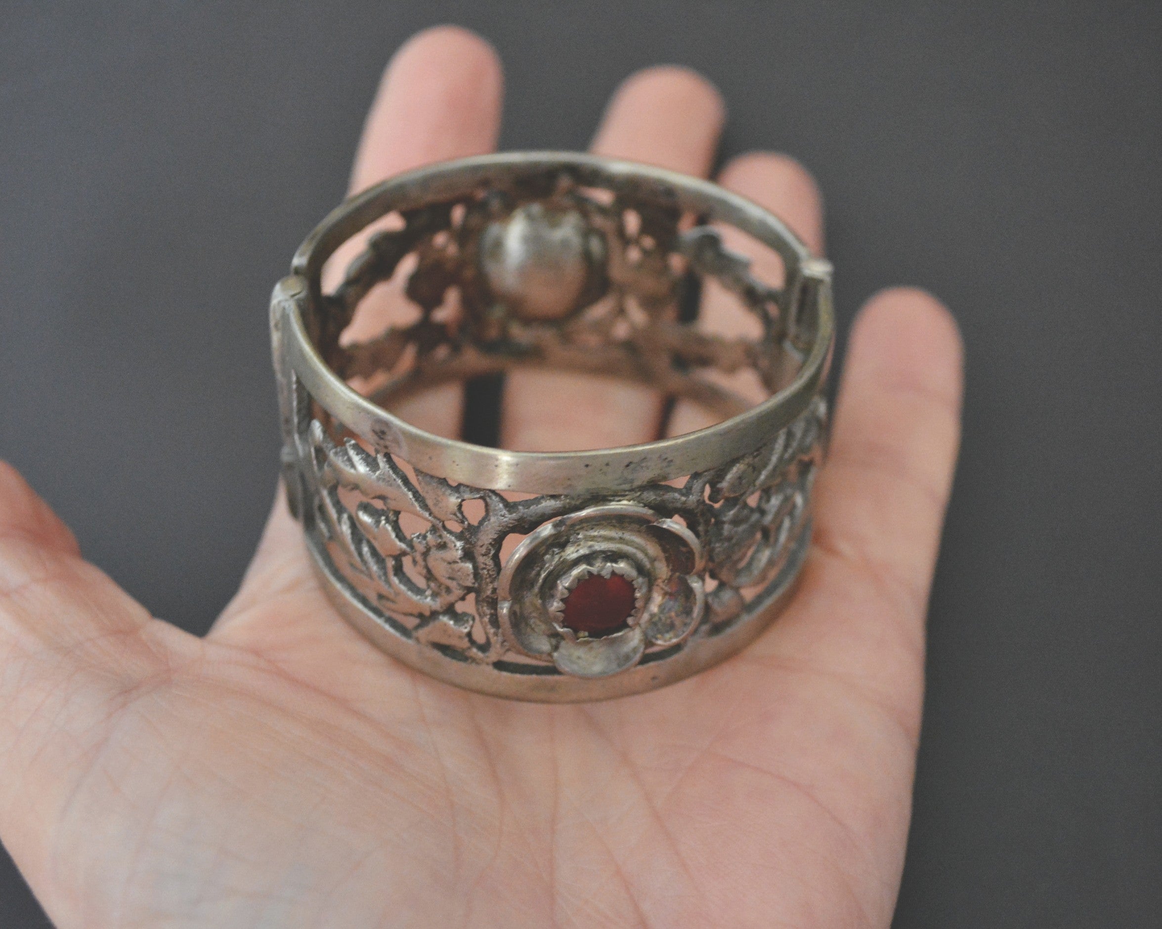 Ethnic Wide Hinged Bracelet with Red Glass - XXS