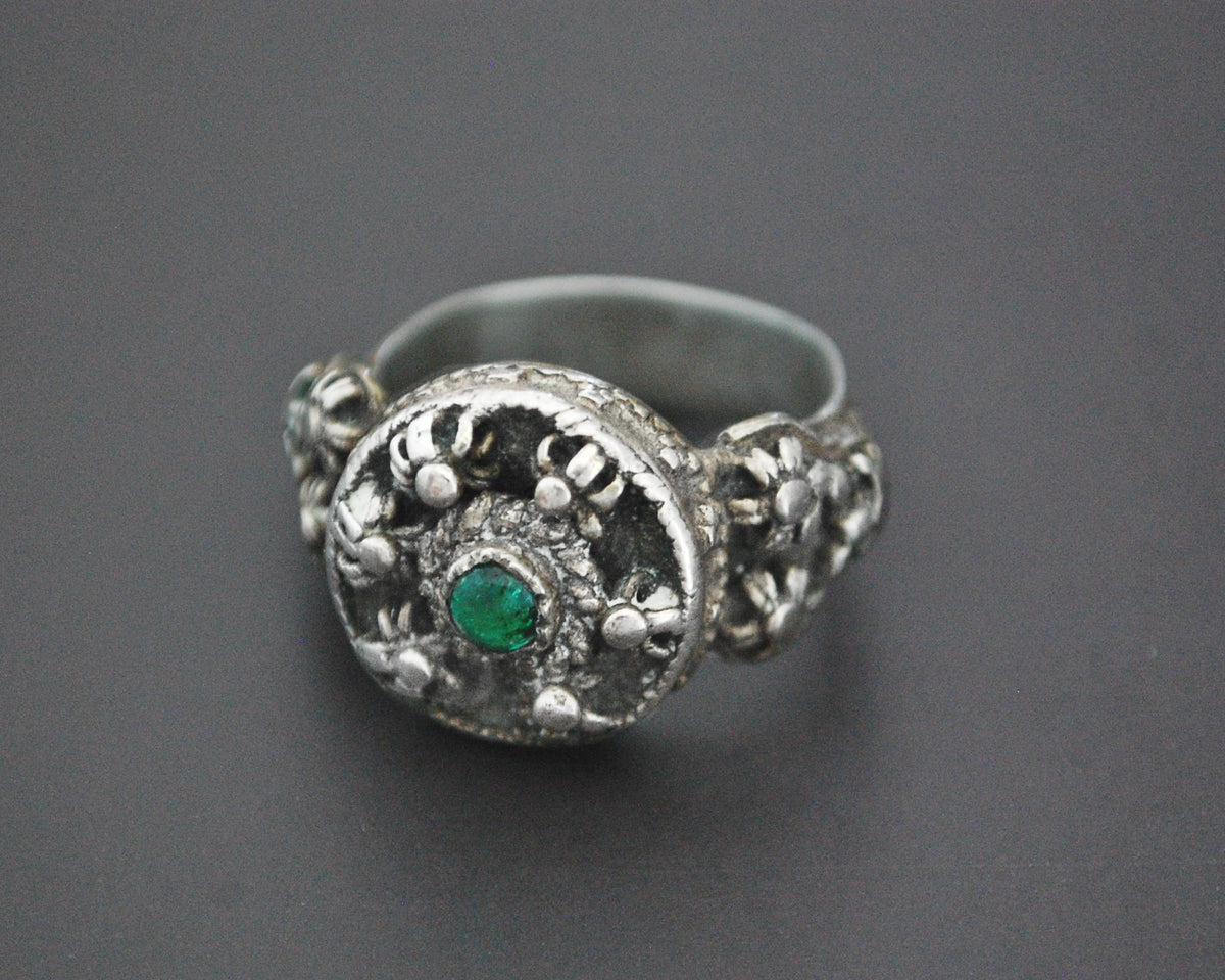 Antique Yemeni Ring with Green Glass - Size 9.5 – Cosmic Norbu