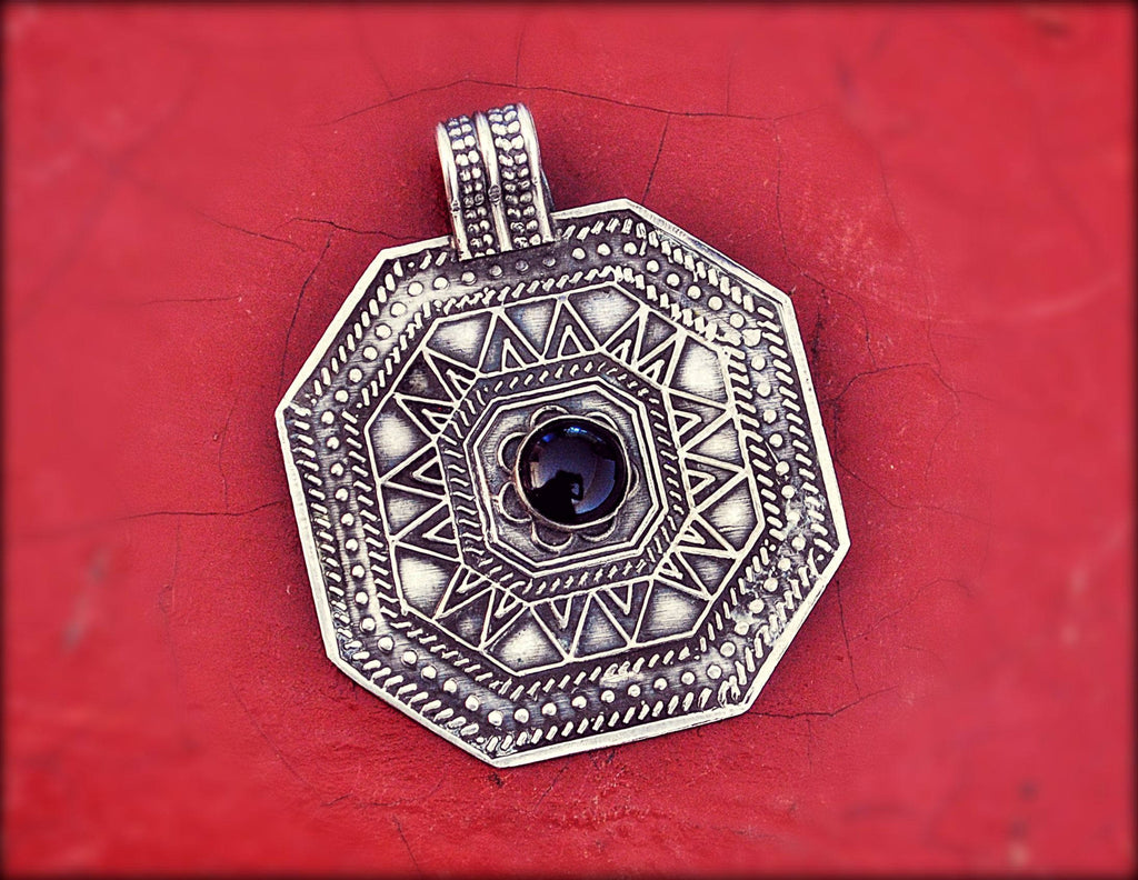 Egypt Pendant with Onyx